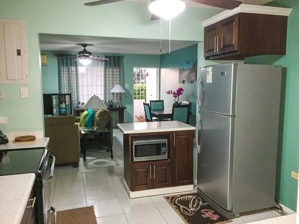Guest Apartment At Halifax 킹스톤 0*,  자메이카