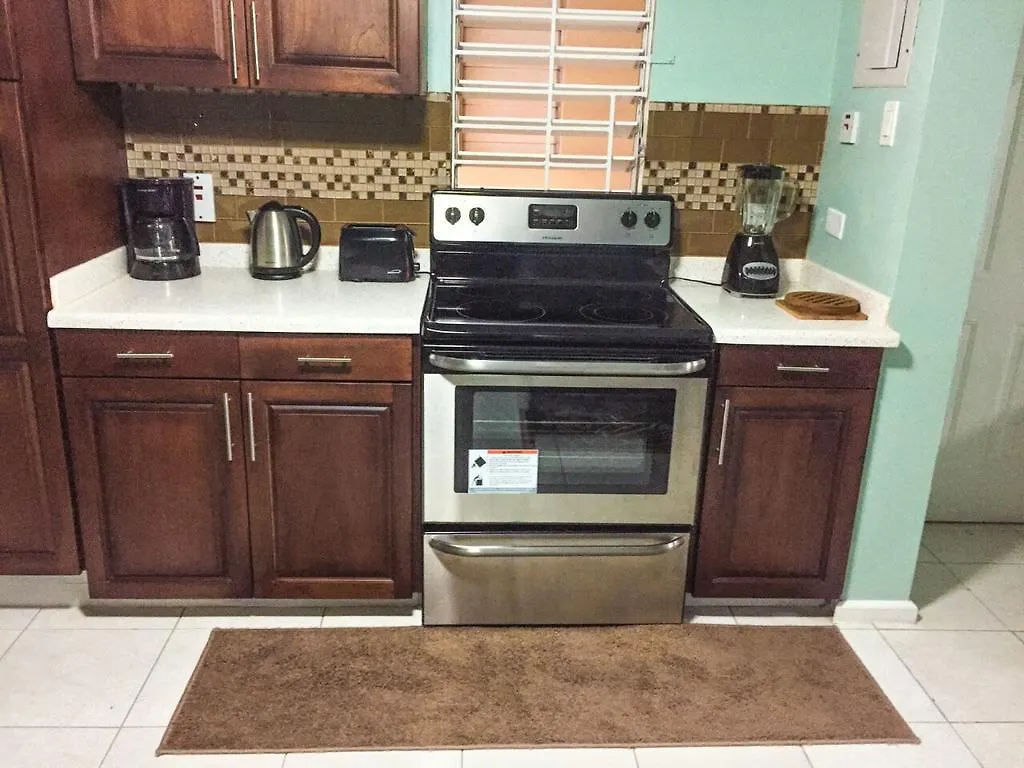 Guest Apartment At Halifax 킹스톤